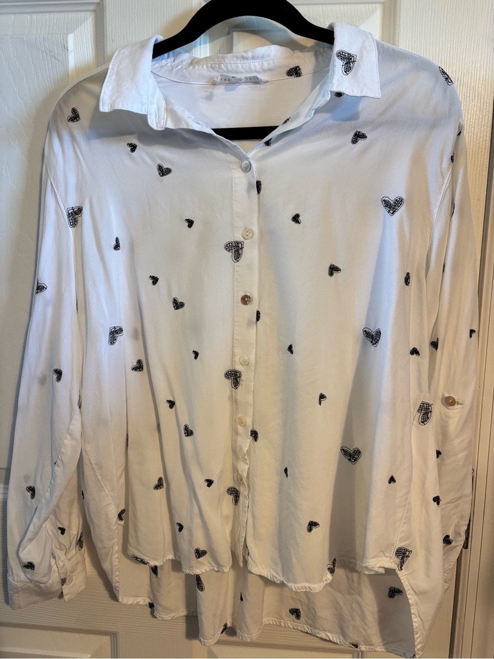 😍Jane and Delancey White Button-Up Blouse with Black Heart Print size xl
